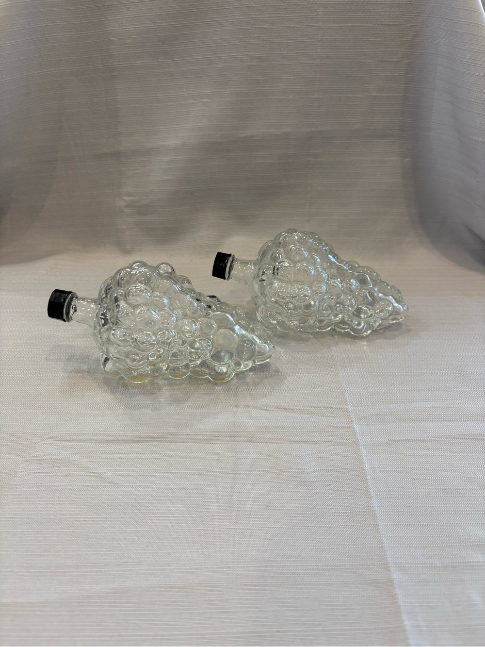 Vintage Grape Clear Bubble-Texture Glass Decanter Pair with Stoppers